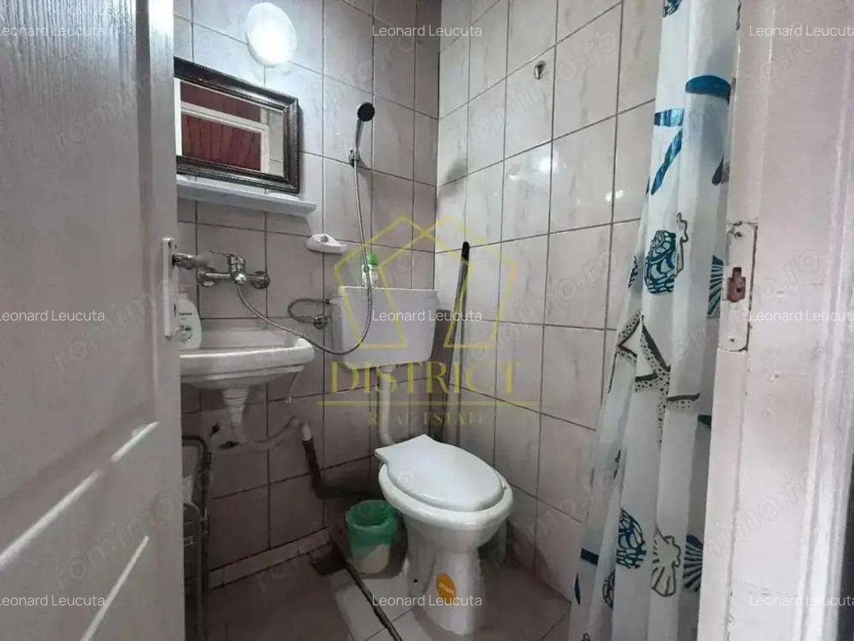 Casa individuala compusa din 3 corpuri | Ronat - 12
