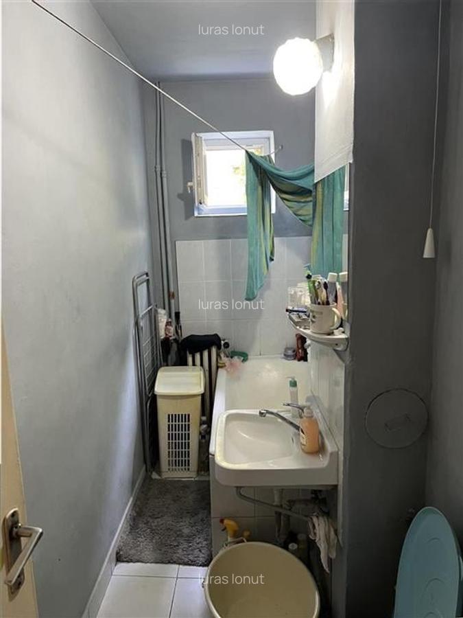 Apartament cu 2 camere semidecomandat în Valenta - 9