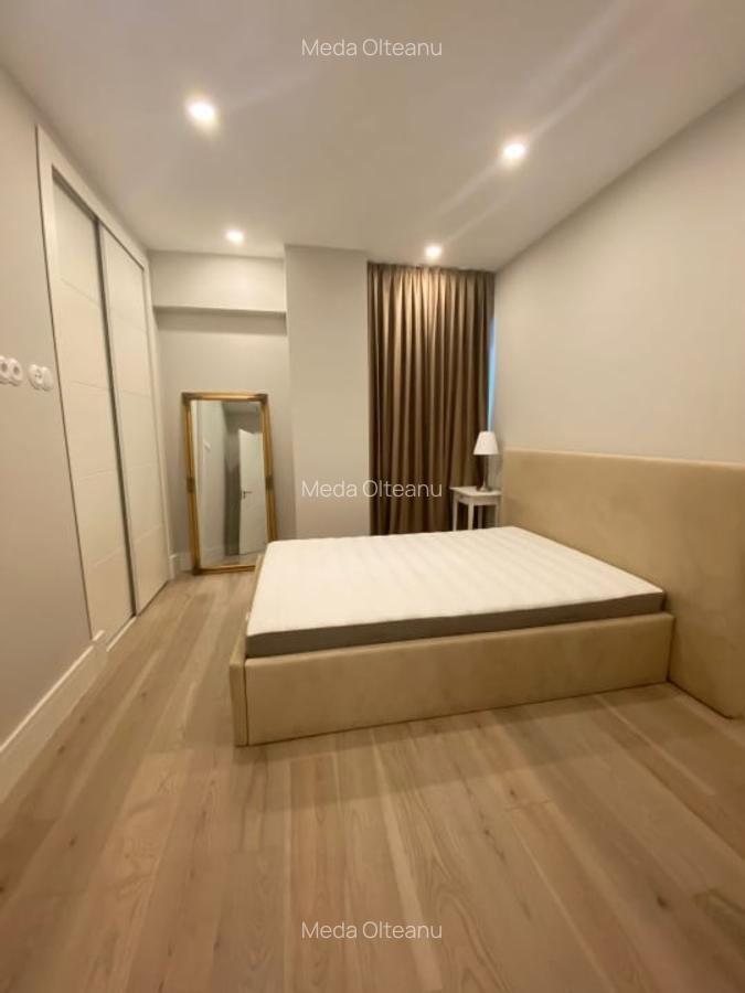 Gradina Privata -  3 camere Pipera -TRIANA - Piscina exterioara - 2 parcari - 12