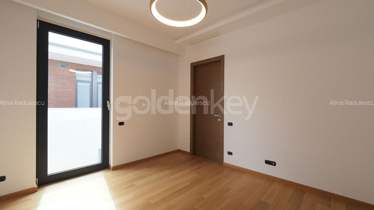 Apartament ultra-finisat cu 4 camere, 3 bai | 170mpu | 27mp terase - 15