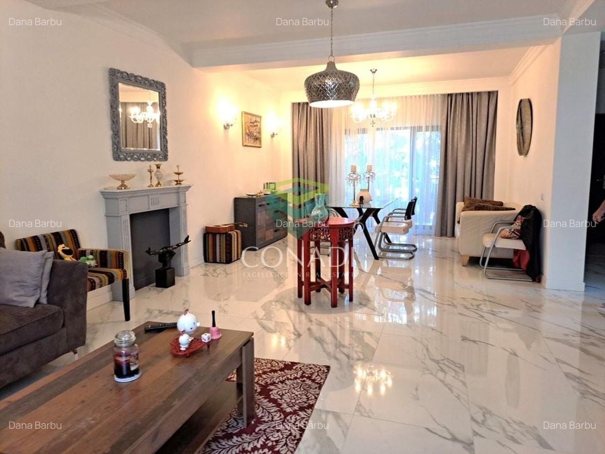 Otopeni- central, vila cu 5 camere de vanzare,  230 mp - 1