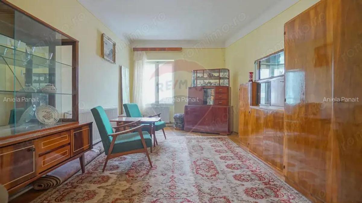 Apartament 102 mp utili, cu parcare in curte, Str. Castelului - 4