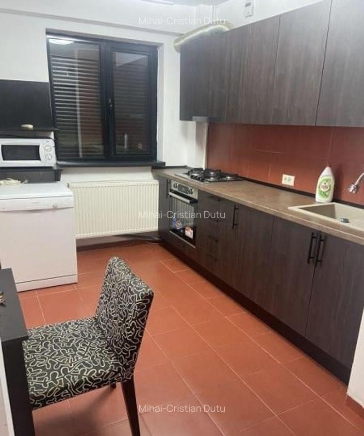 Apartament cu 3 camere semidecomandat, mobilat în Titulescu - 7