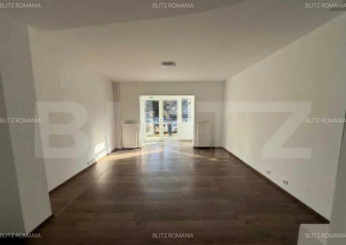 Spatiu comercial, 75 mp, stradal, vad excelent, vitrina, Man - 1