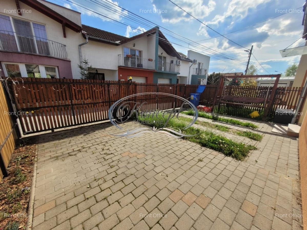 Inchiriere triplex retras de la strada cu curte si parcare in cartierul Europa - 3