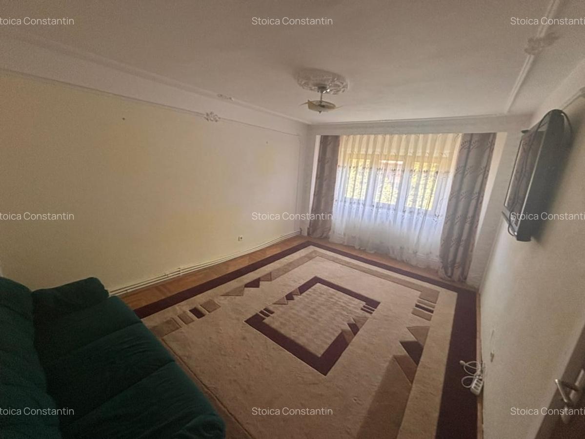Apartament 3 camere de vanzare - Zona Garii, str. Longinescu - 3