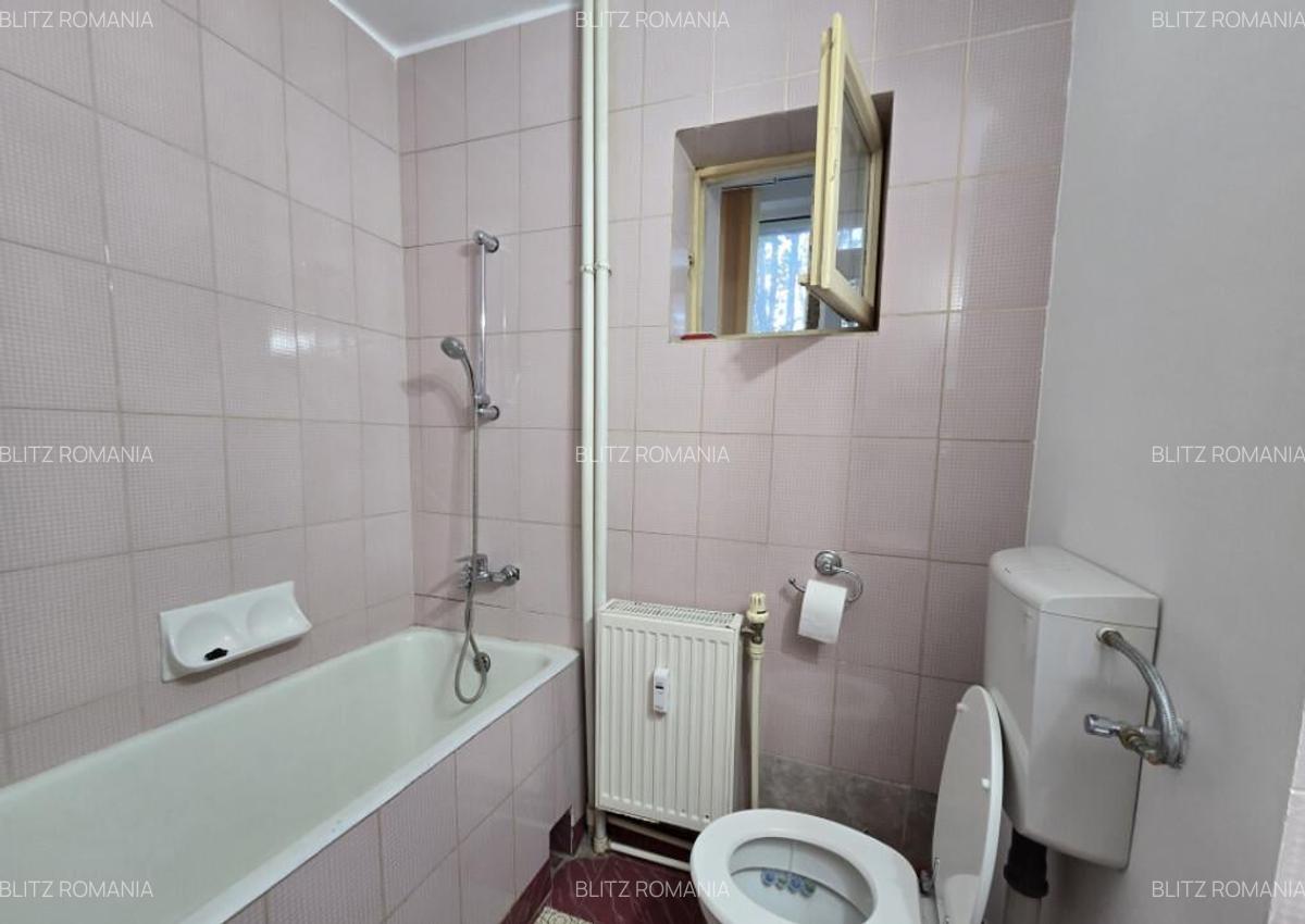 Apartament 3 camere, Nord Complexul Mare, etaj 1 - 14