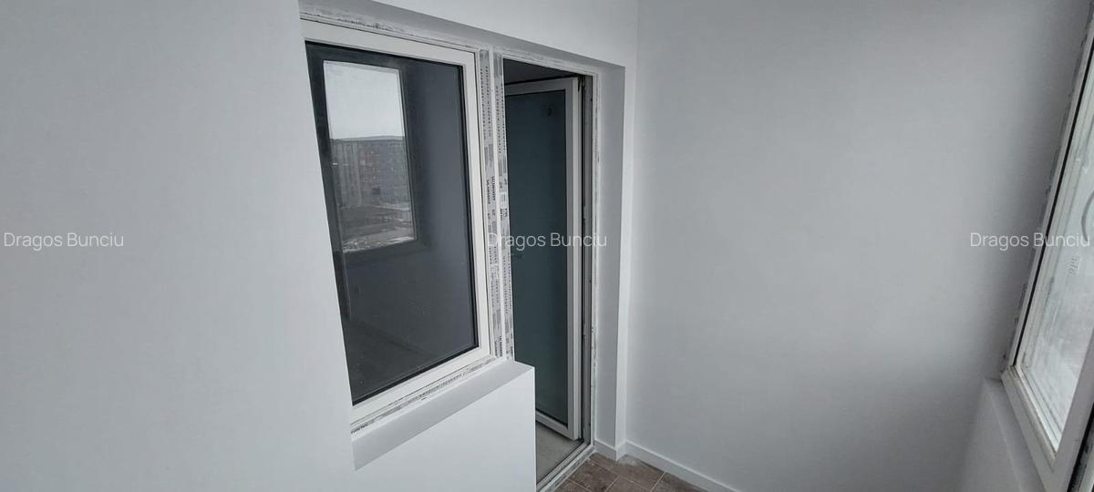 Apartament cu 2 camere decomandat în Apărătorii Patriei - 12