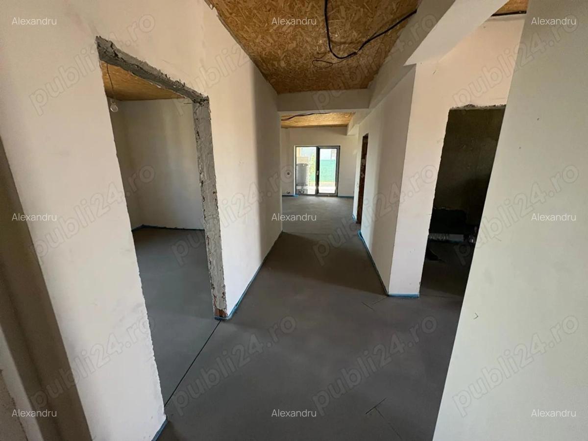 Casa pe un nivel cu garaj, terasa ?i beci, Com. Berceni, teren 406 mp - 2