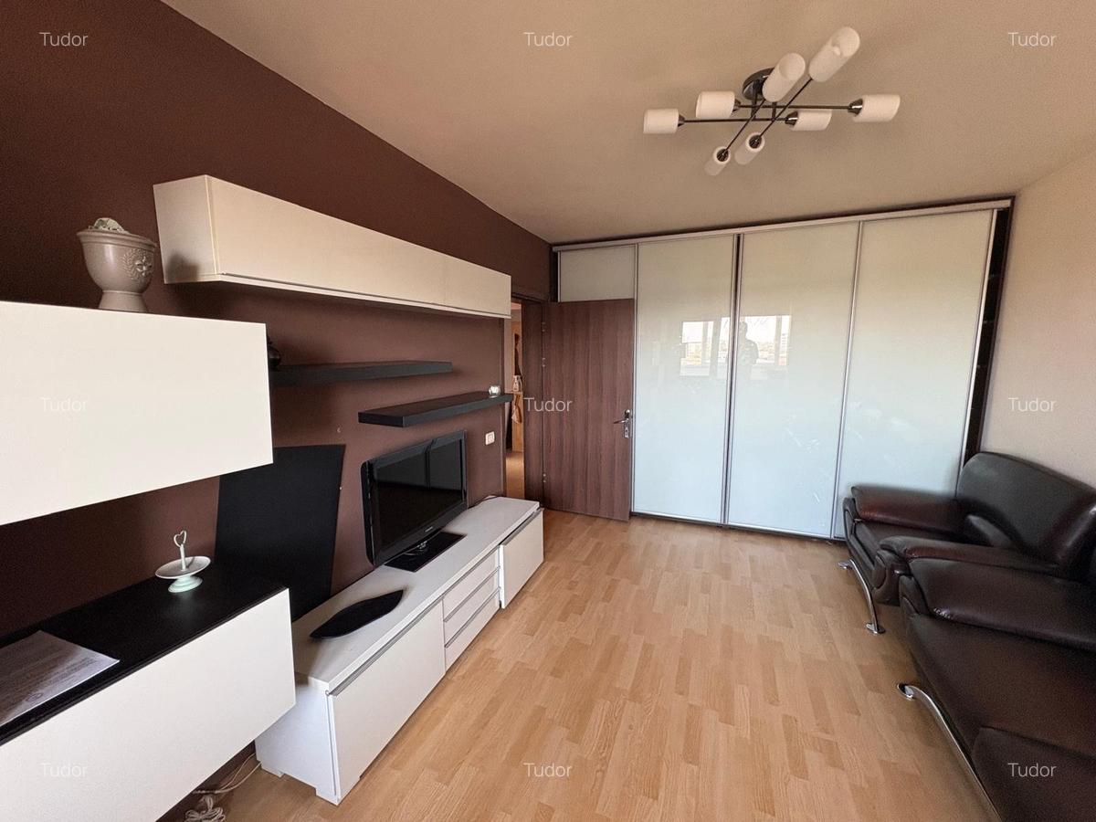 Zona Titulescu, decomandat, langa metrou, mobilat - 1