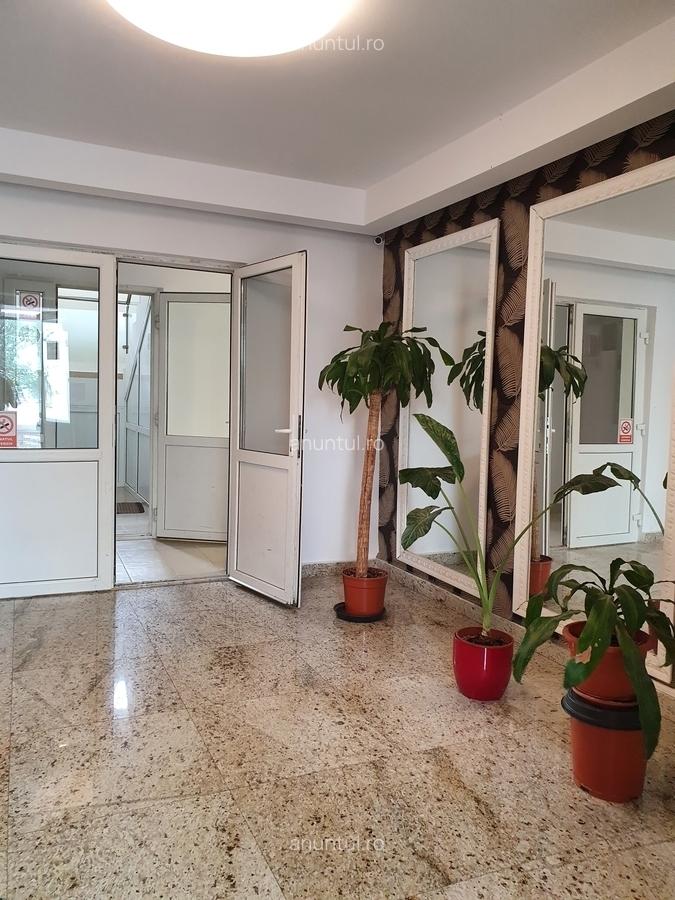 Piata Trapezului, Aleea Mizil, 8 minute metrou - 8