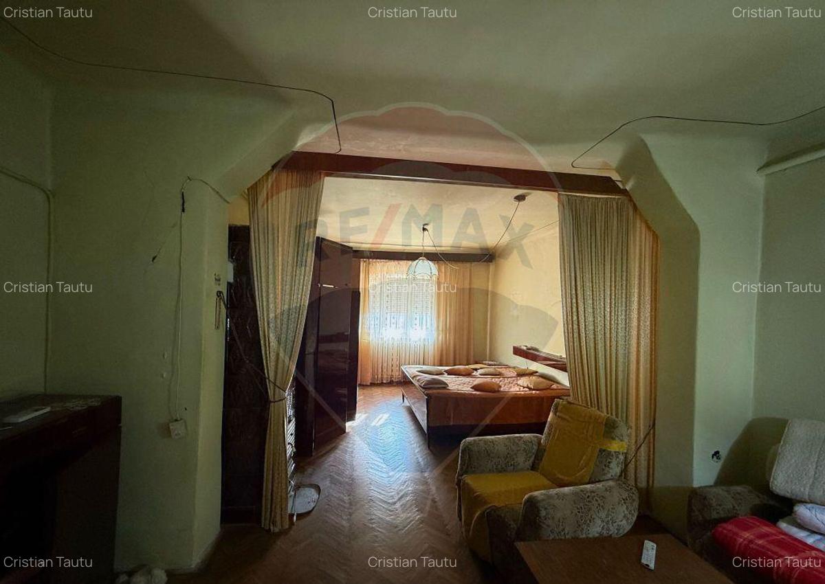 De vanzare Casa cu 3 camere + teren 439mp in Beiu? - 9