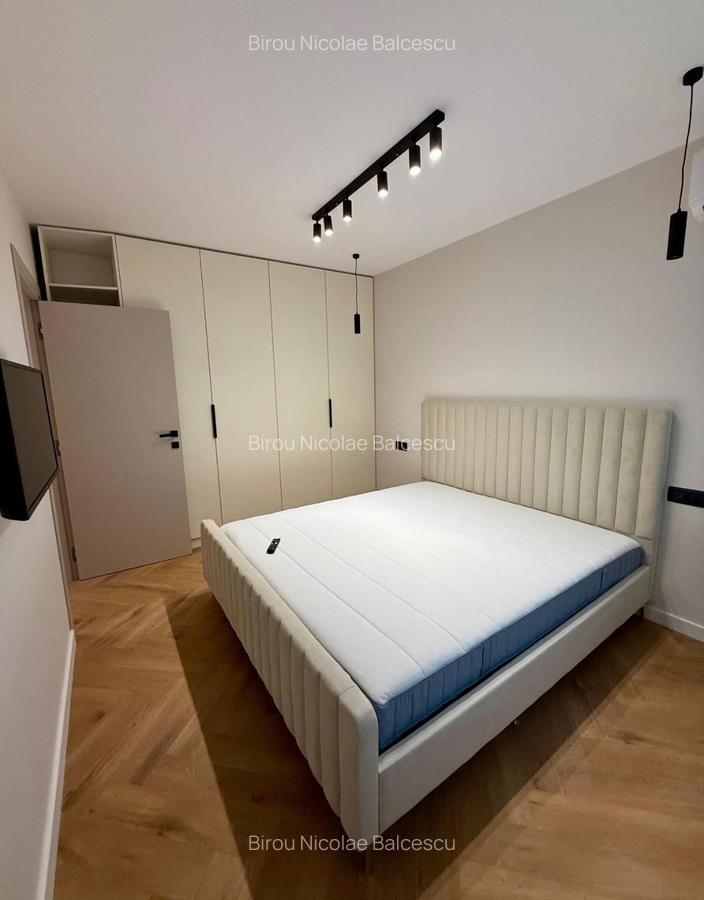 Apartament 2 camere Lux+Loc de parcare in Bloc Nou zona Damaroaia - 2
