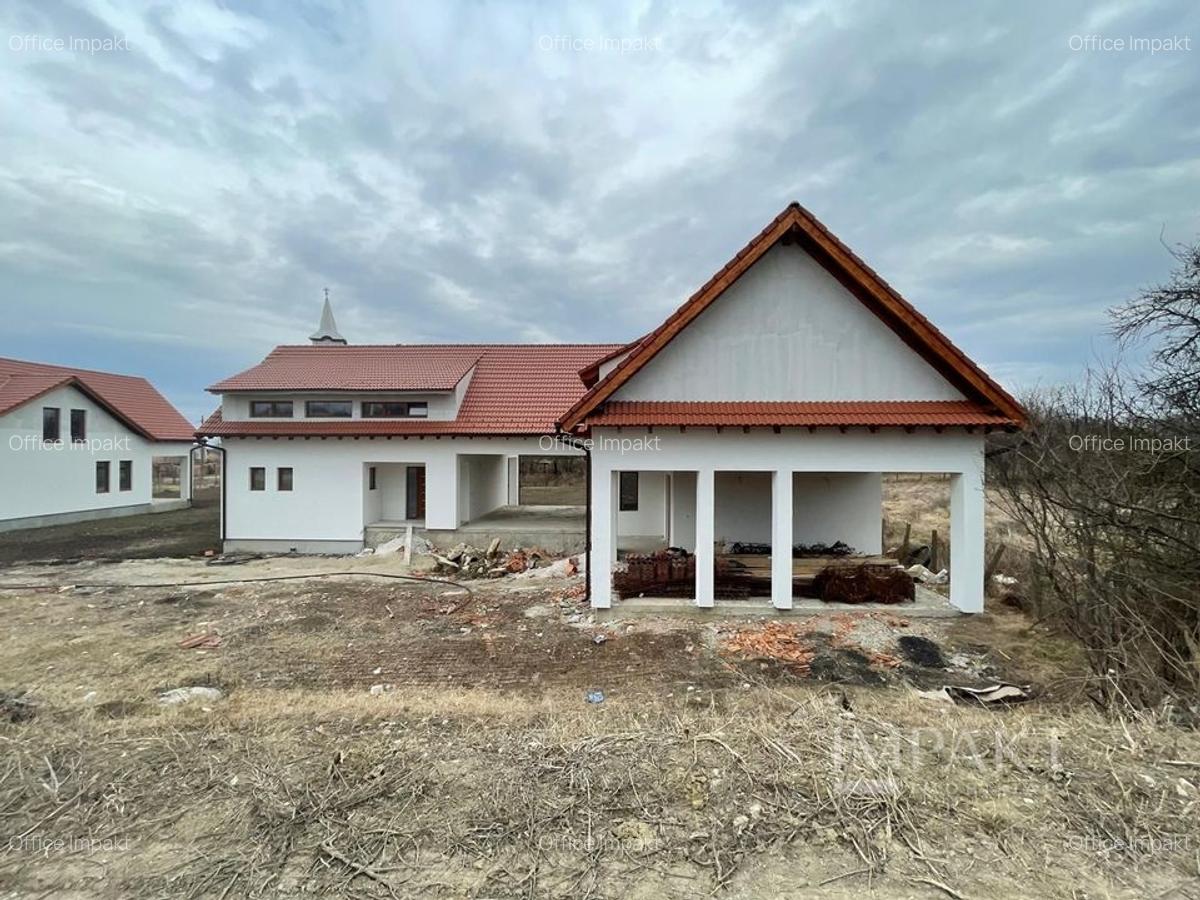 Duplex semifinisat de vanzare in Aiton - 148 mp, teren 800 mp - 4
