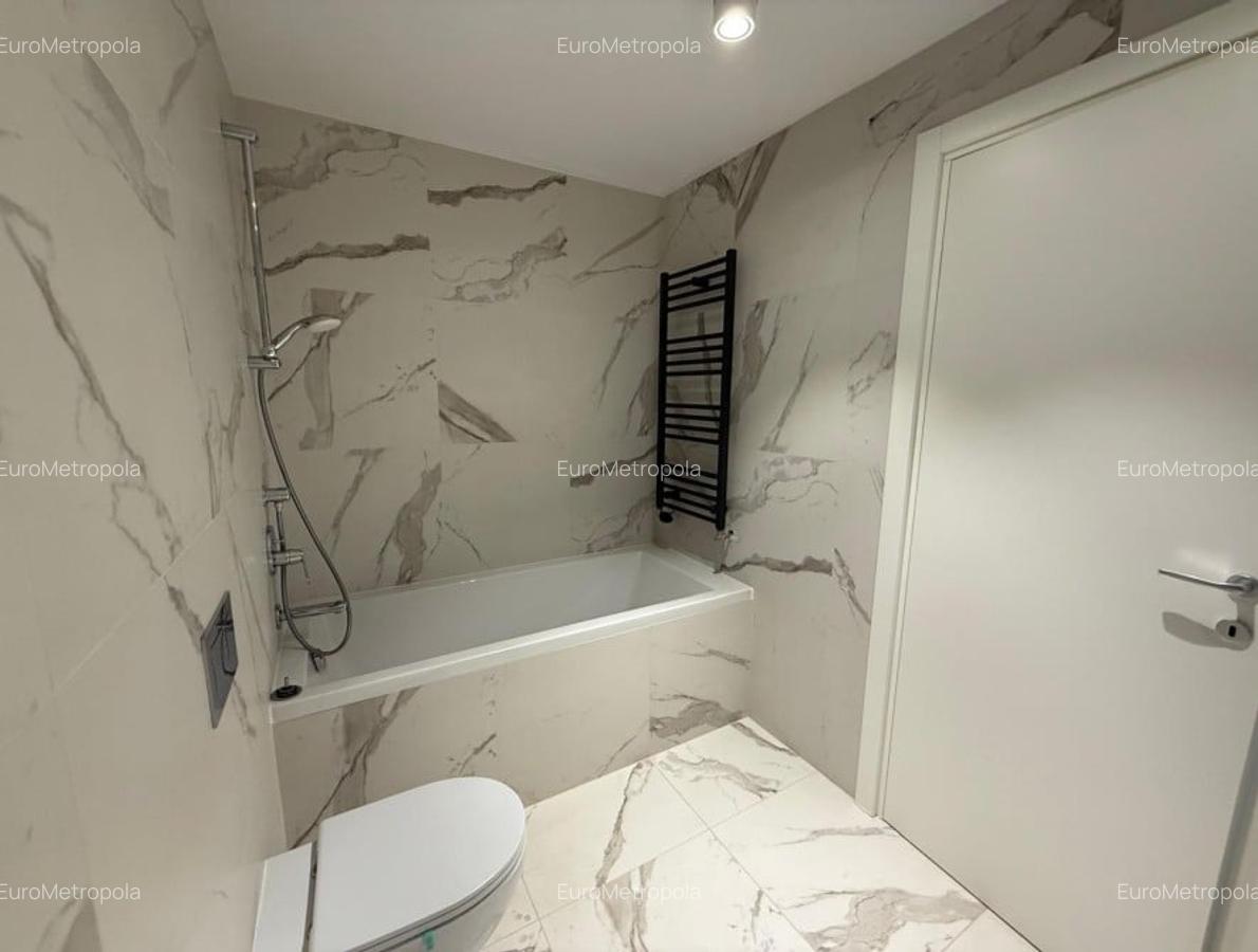 Apartament cu 4 camere decomandat în Nordului - 13
