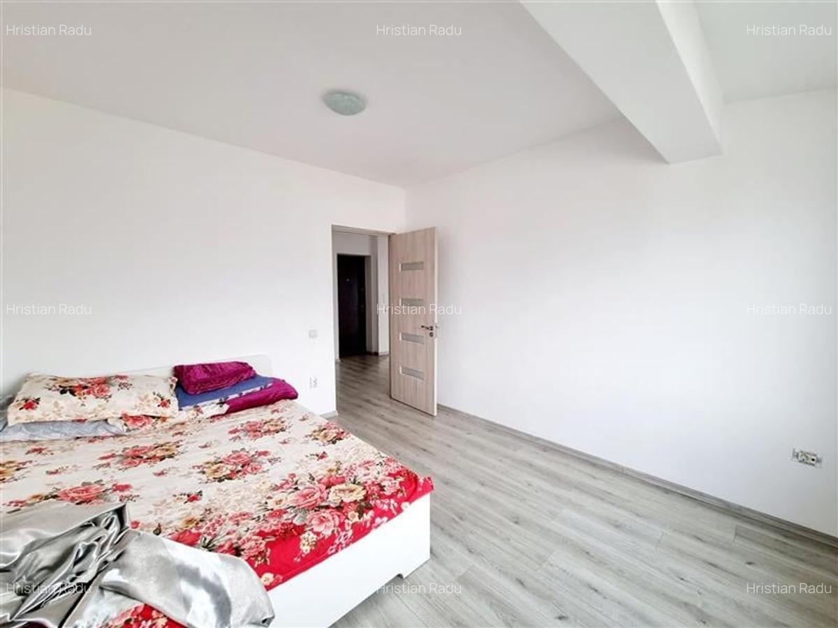 Apartament cu 3 camere semidecomandat în Bucureștii Noi - 9