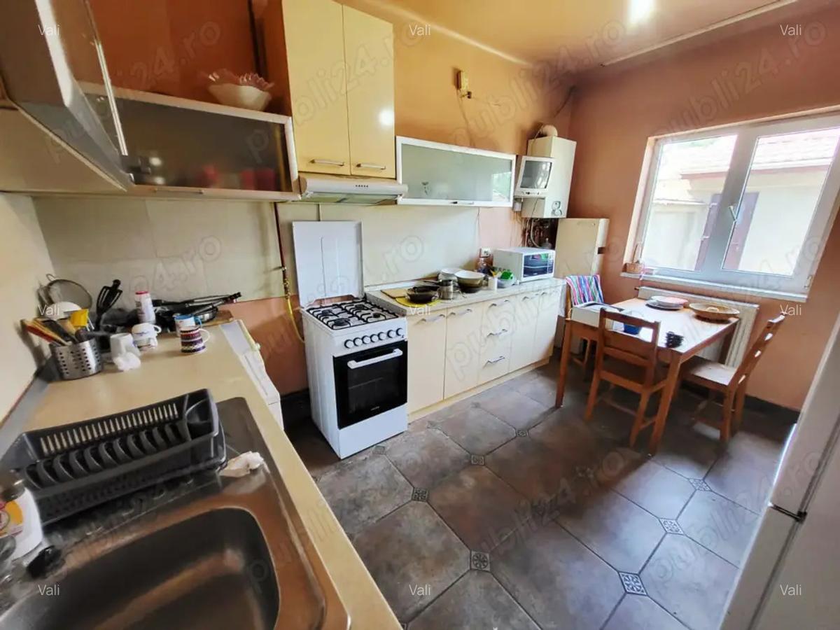 *PROPRIETAR*Casa 3 camere*Bucatarie+Baie+Beci*Sud*Democratiei*Piata Anton* - 8