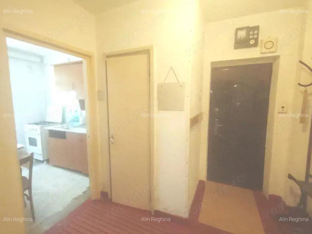 Apartament semidecomandat etaj 1 - 7