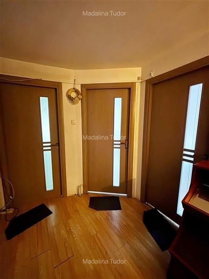 Casa 6 camere, 3 bai, 300mp teren, zona Centrala, Matei Basarab, - 9