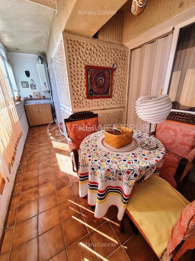 Apartament cu 3 camere în Central - 11