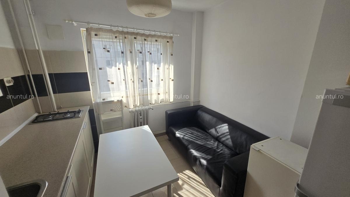 Tineretului, str Piscului 20, vis-a-vis de parc, proprietar - 8