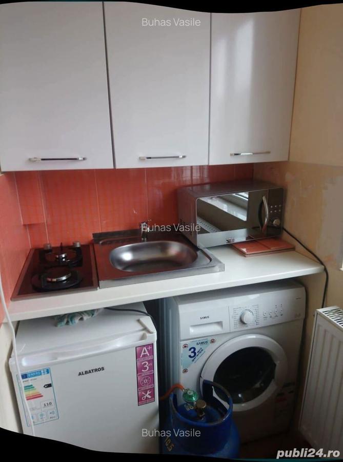 Vand 2 uscatorii suprapuse in Oradea Zona Rogerius pe strada Milcovului pret 30000 suprafa?a 12m - 5