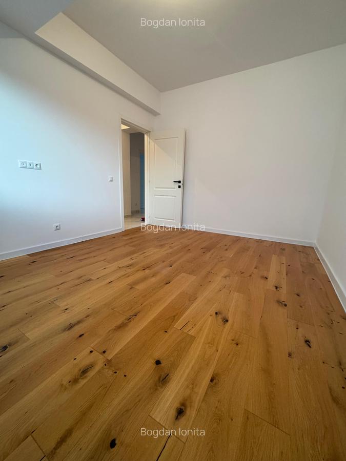 Penthouse cu 4 camere decomandat în Iancului - 12