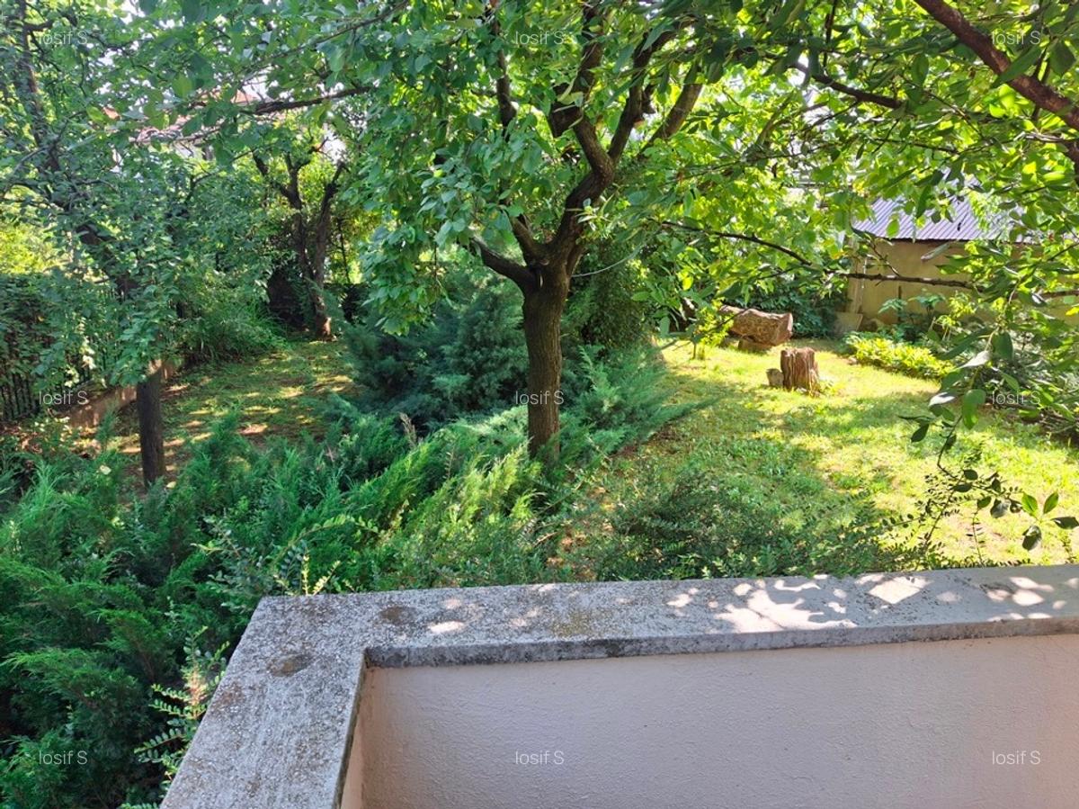 Casa cu 3 apartamente - locatie unica in Baia Mare - 2