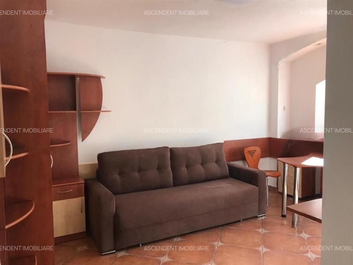 Garsonieră semidecomandată în Răcădău - 1
