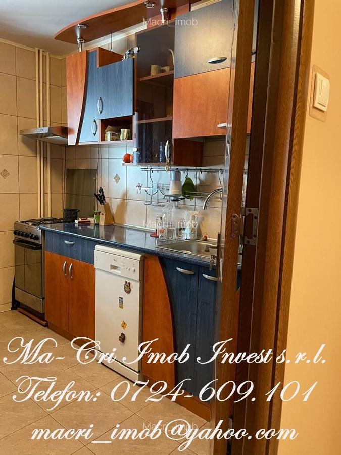 Apartament 3 camere - zona Crangasi - 1