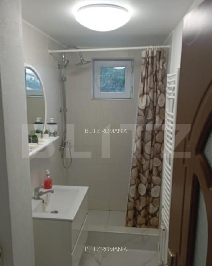 Vanzare Apartament 3 Camere Micro 6 | Decomandat, Utilat, Z - 5
