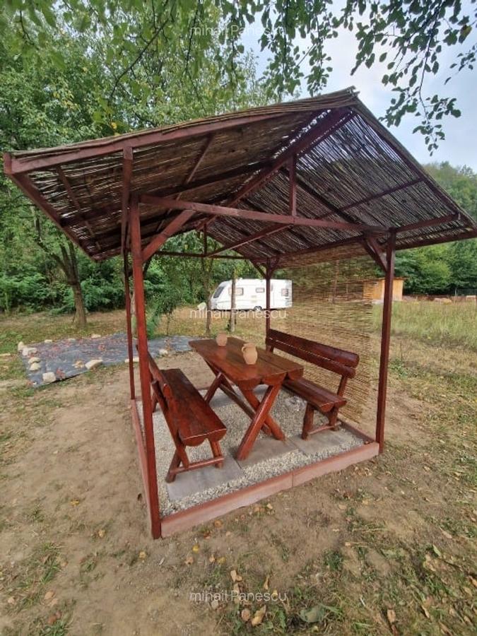 Teren cu constructii Cosmina de Sus - Foisor cu gratar, baie, cabanuta si umbrar - 6