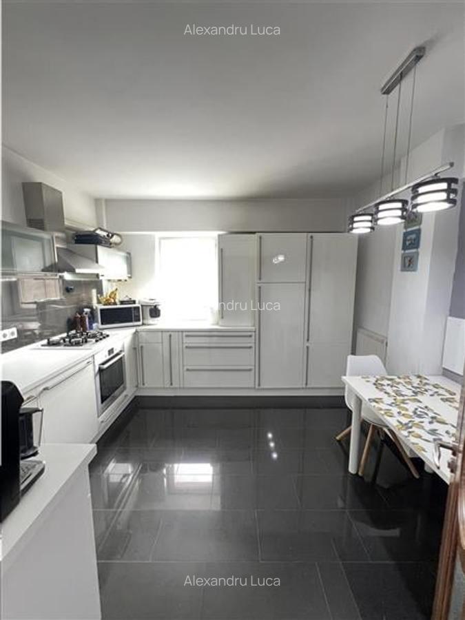 Apartament 3 camere mobilate utilate 2 bai pivnita zona Turnisor Sibiu - 13