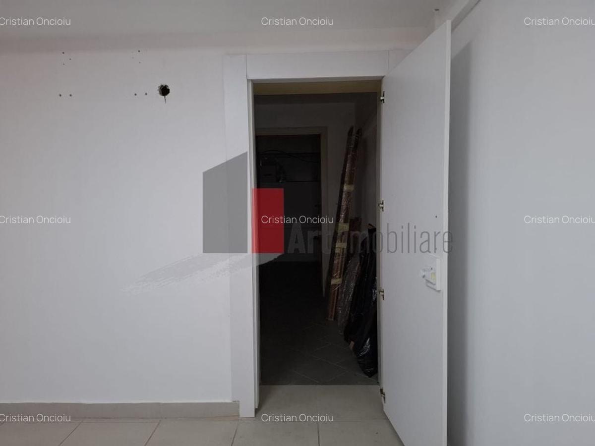 Spatiul "NESTALAN", complex comercial, Gara de Est - 14