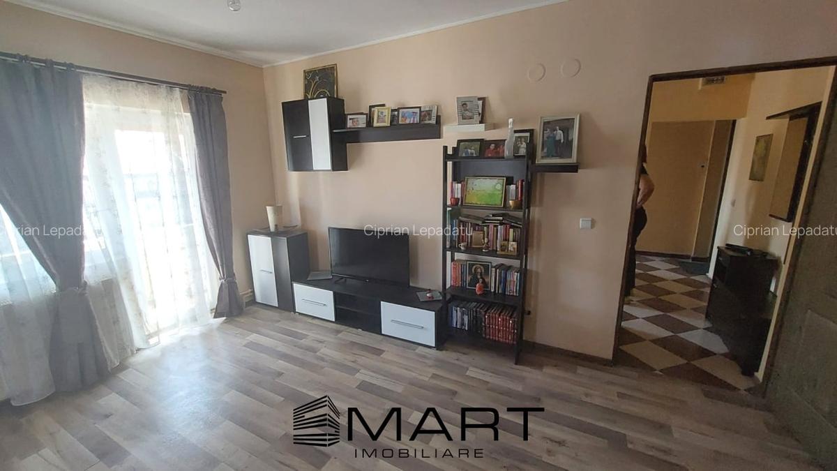 Apartament la mansarda 4 camere zona Vasile Aaron - 8