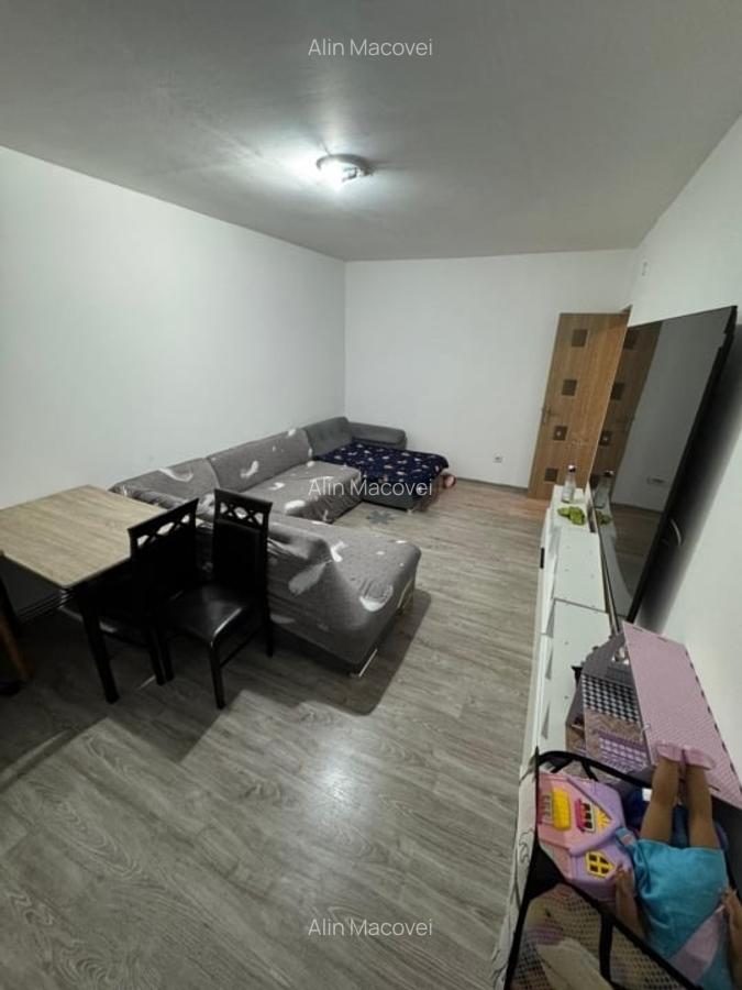 3 Camere Decomandat Bloc 1986 zona Cug SELGROS - 1