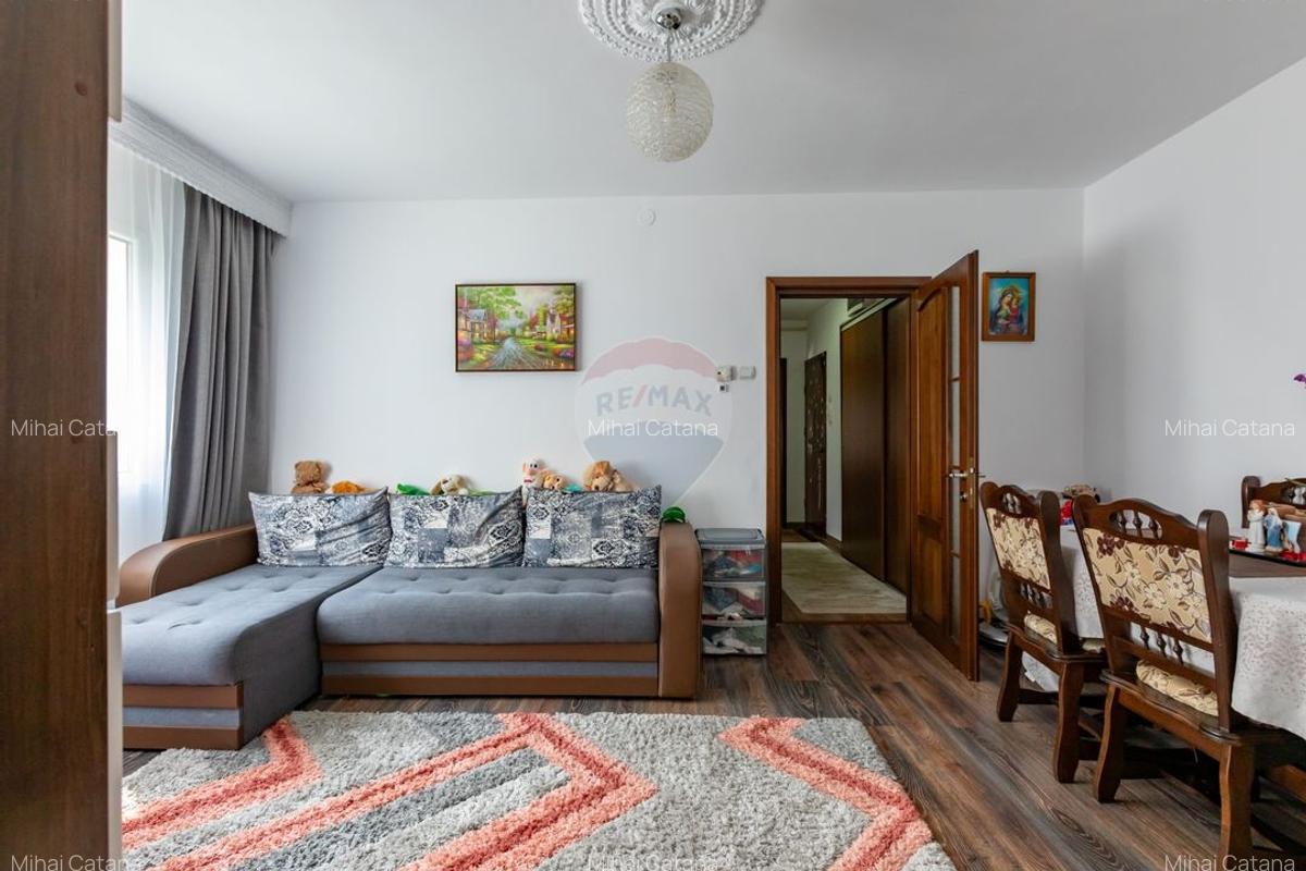 Apartament cu 3 camere semidecomandat, etajul 2, Aleea Parcului - 3