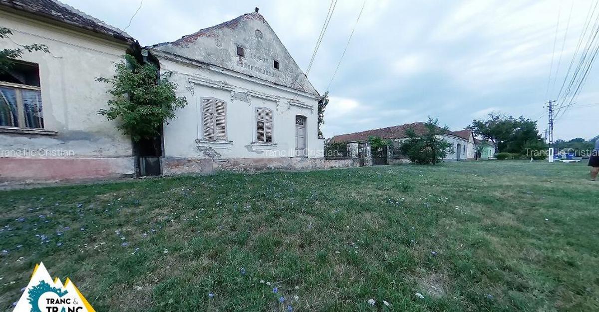 Casa traditionala din caramida de 534 mp cu 4 camere in Neudorf - 3