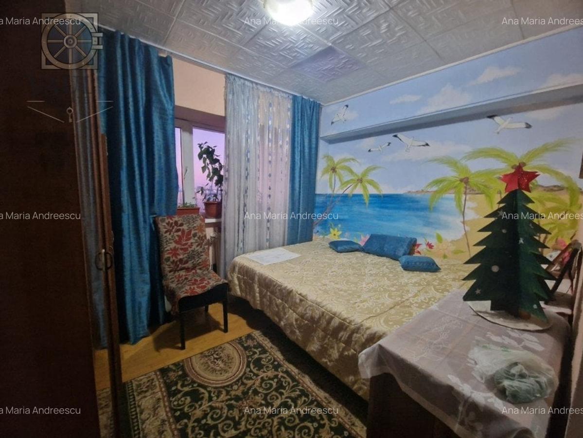 Apartament cu 4 camere decomandat în Rahova - 4