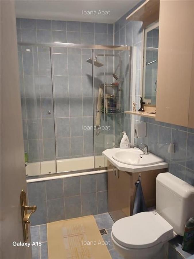 Apartament cu 4 camere decomandat în Nufărul - 6