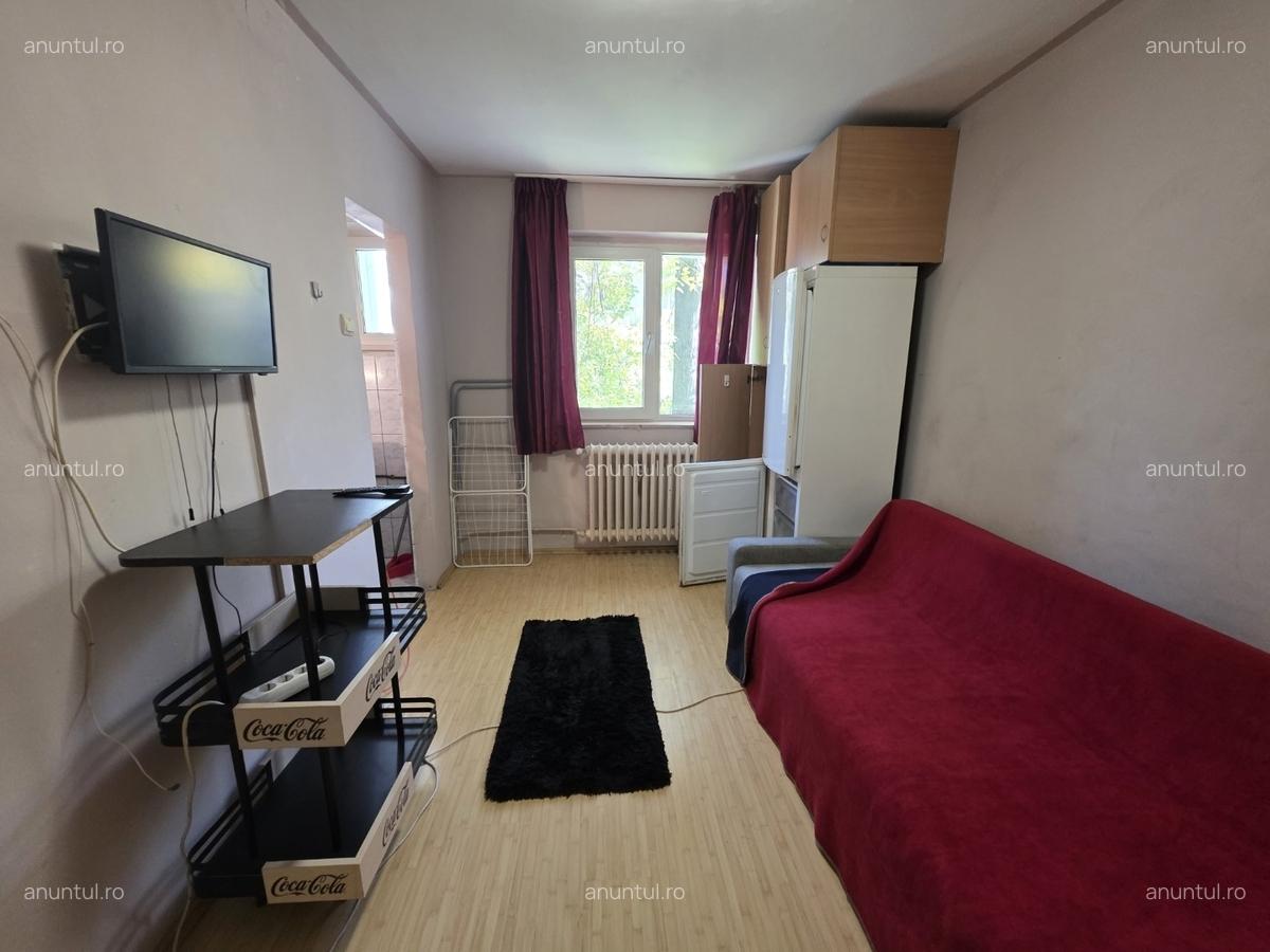 Decebal, Rond Alba Iulia, pe Moise Nicoara, bloc 4 etaje - 1