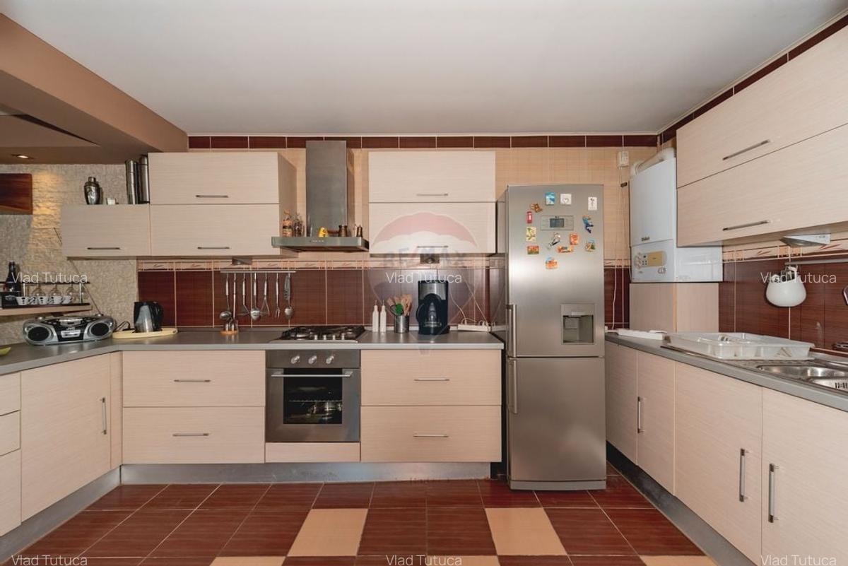 Casa de vanzare in Voluntari, 2 camere, mobilata, loc de parcare - 13