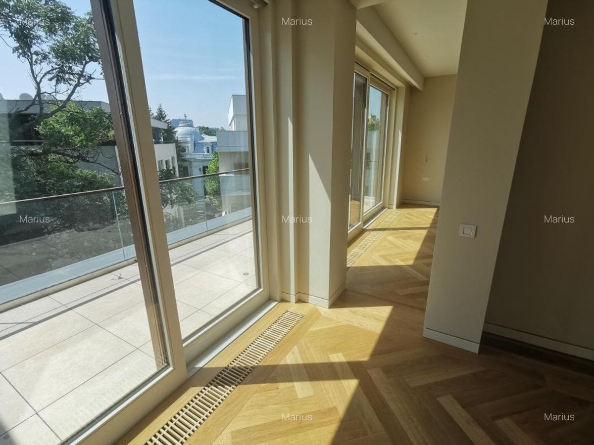 Apartament cu 5 camere decomandat în Dorobanți - 3