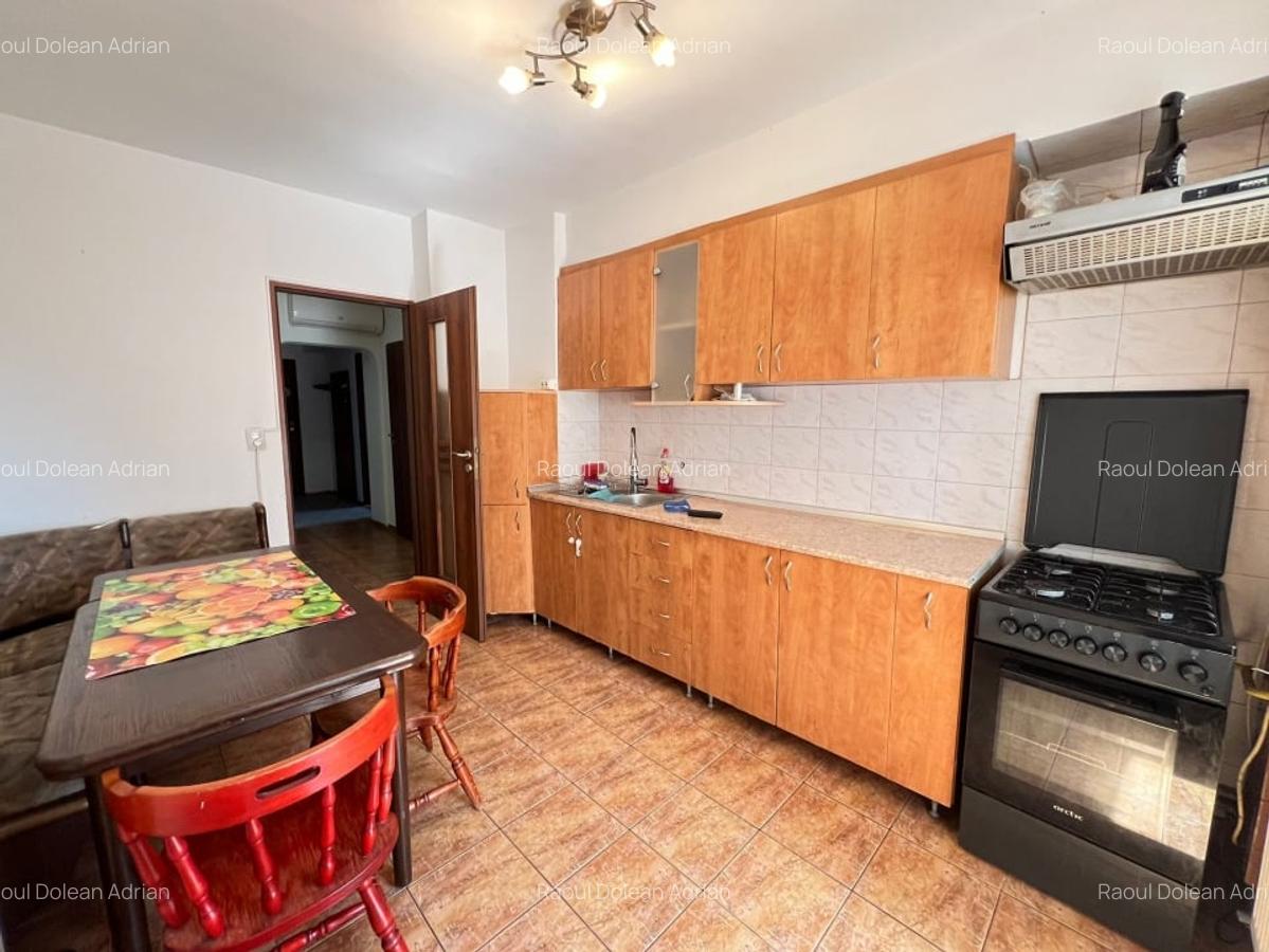 4 camere ,decomandat, 100 mp, 2 balcoane, str.Dorobantilor, Marasti - 2