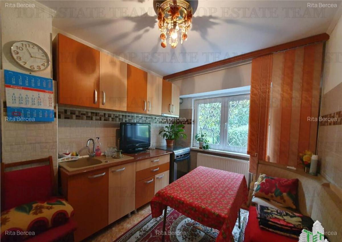 Apartament 2 camere decomandat cu beci interior Zona Brotac - 11