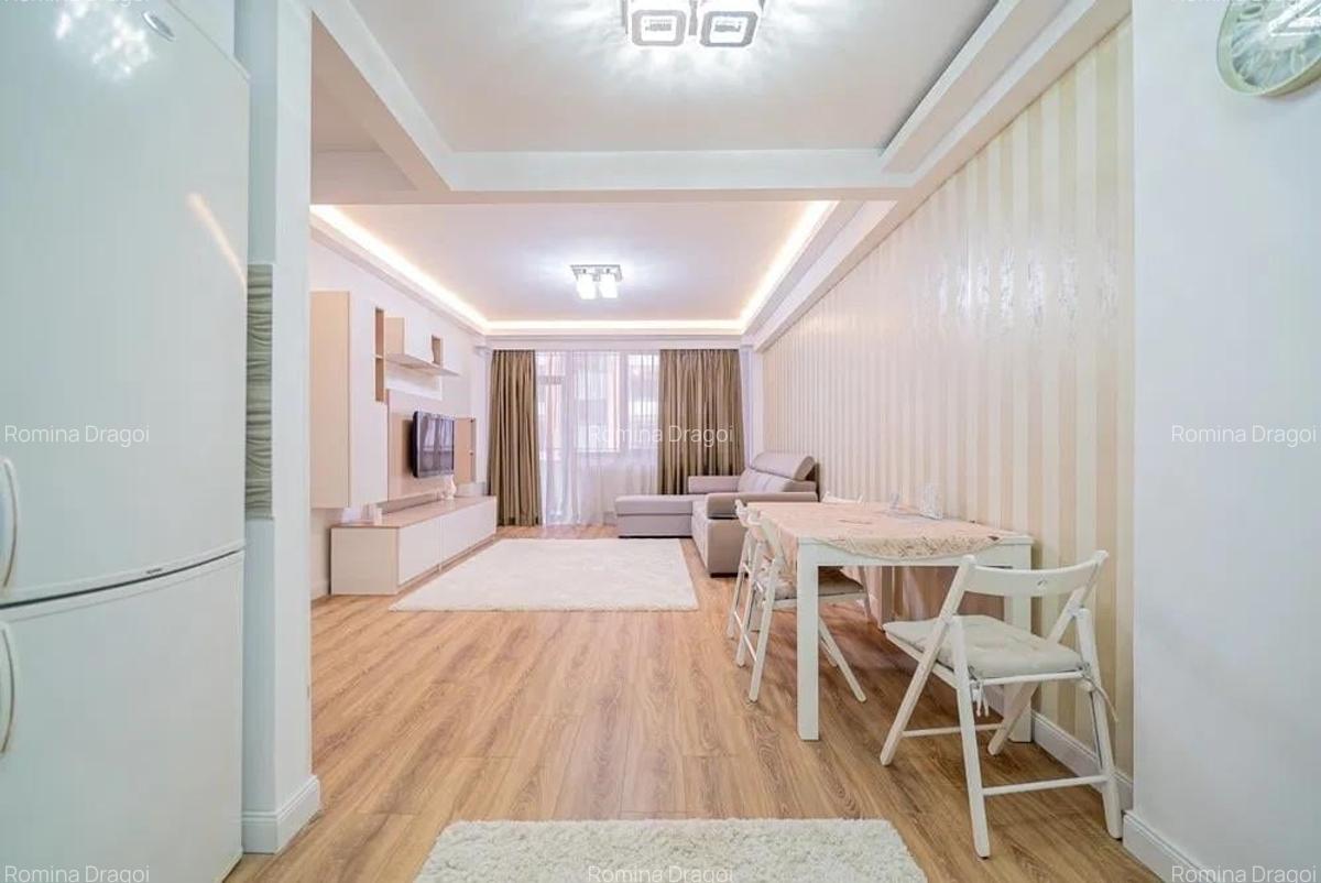 Apartament cu 3 camere decomandat în Tractorul - 1