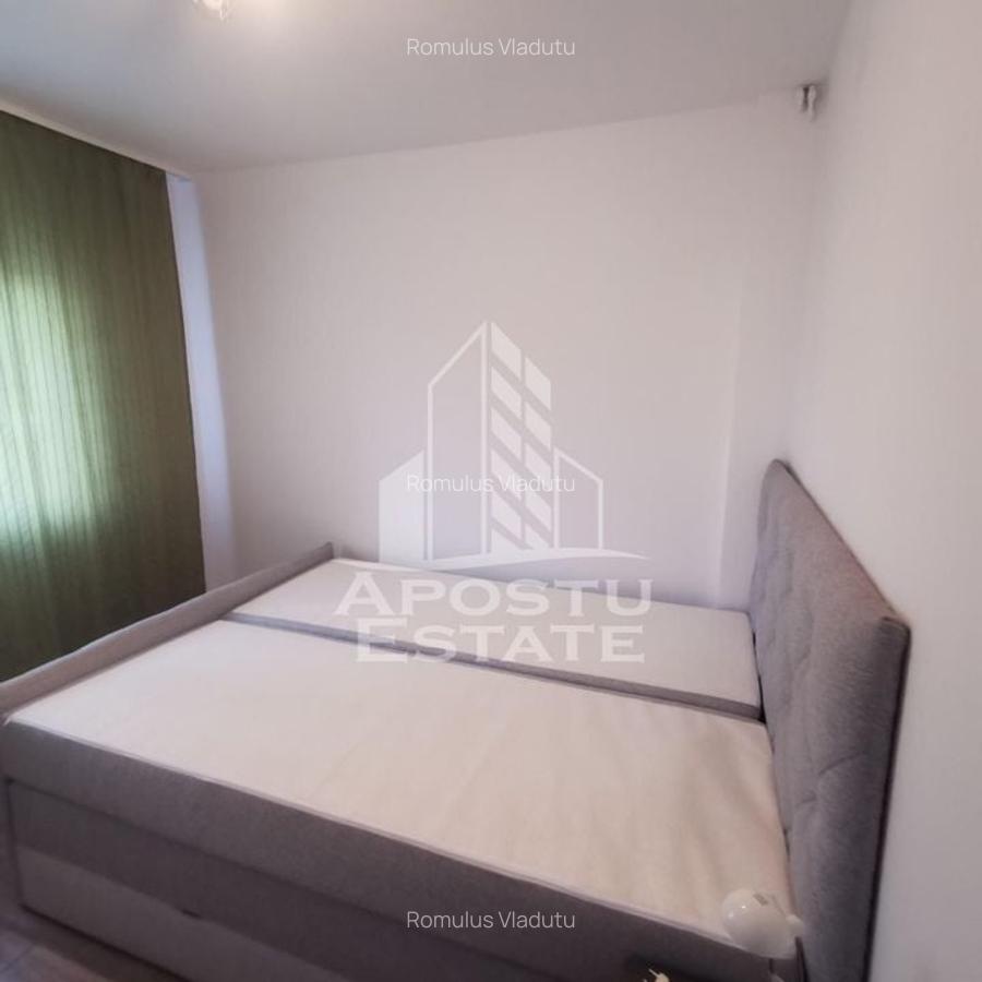 Apartament cu 3 camere, 2balcoane,2 bai, complex, centrala proprie,AC - 7