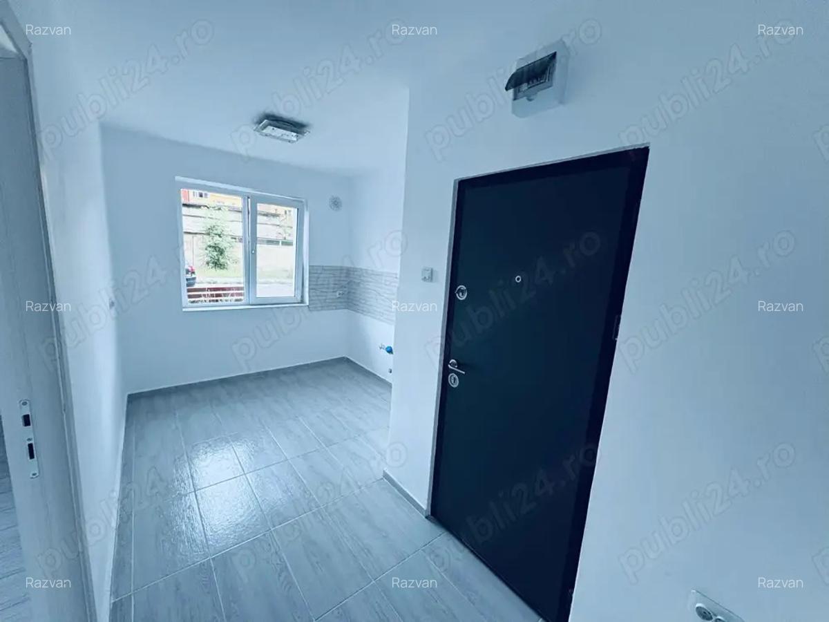 Apartament 2 camere, parter complet renovat Petrila, str. 22 Decembrie (zona centrala) - 1