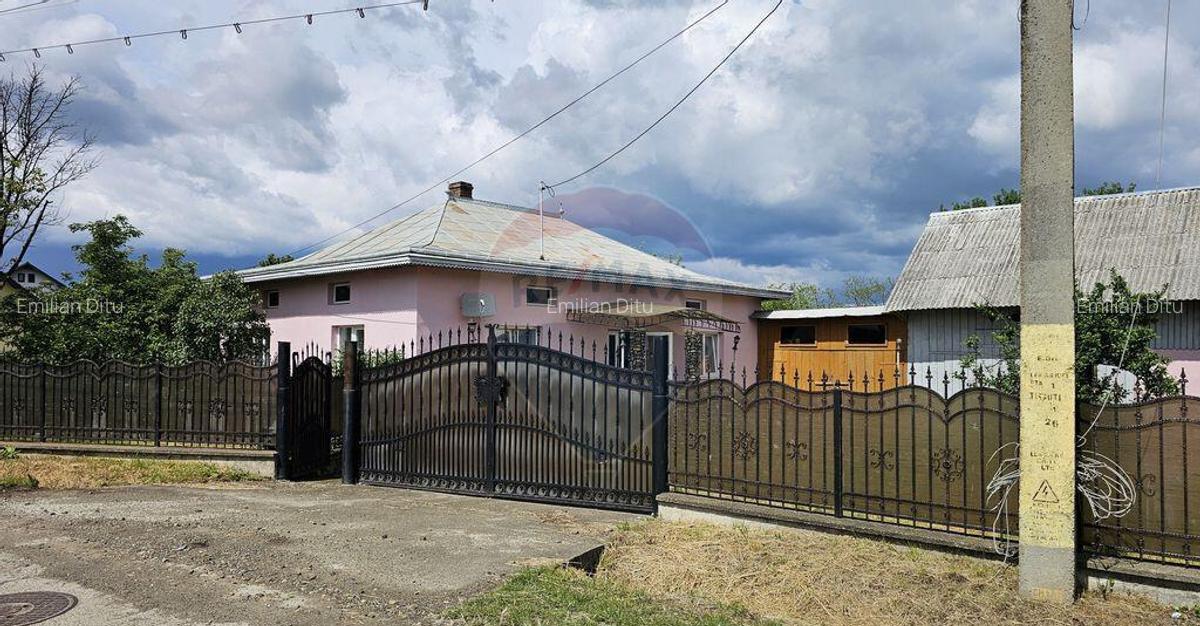 Casa cu 3 camere, teren intravilan de 1300mp in Ipote?... - 6