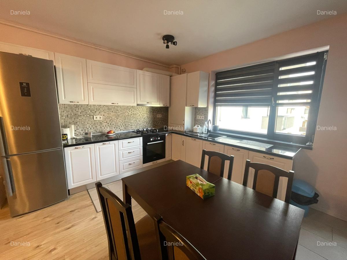 Inchiriere apartament 3 camere bloc nou zona Tractorul - 3